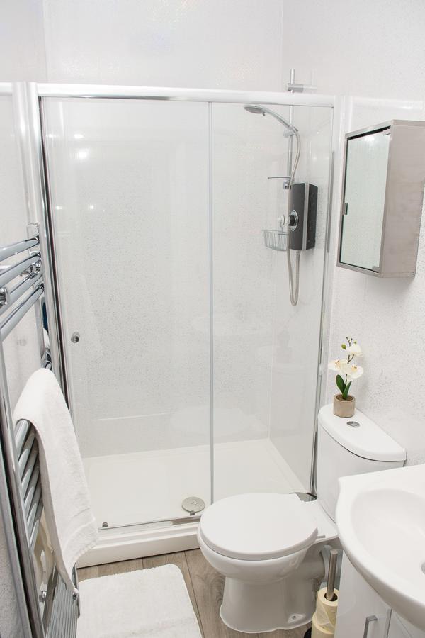 Moseley Mews Village Suites - Purple Бирмингем Экстерьер фото