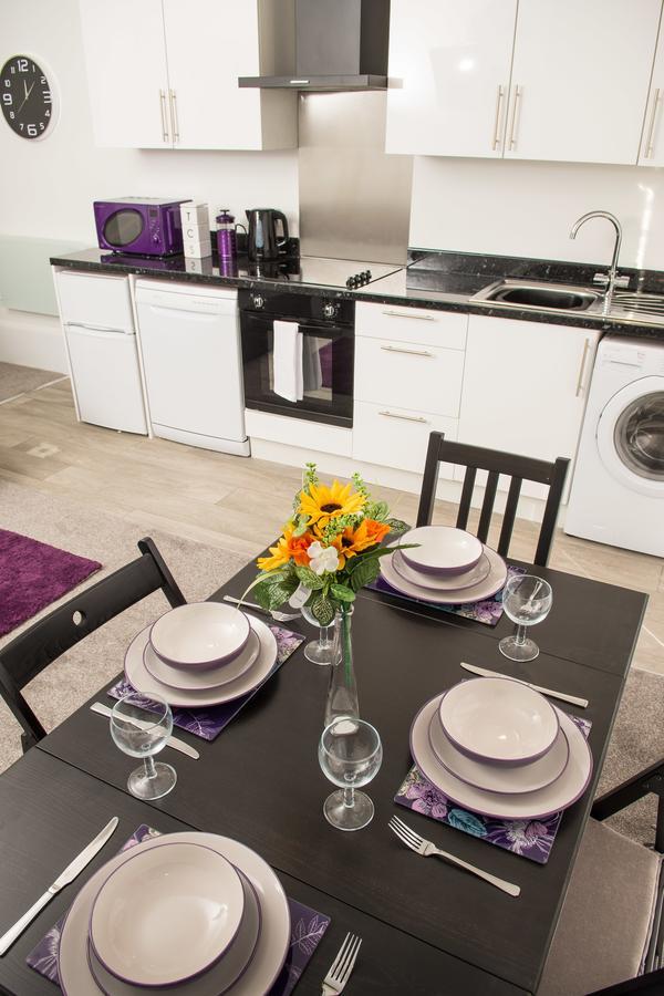 Moseley Mews Village Suites - Purple Бирмингем Экстерьер фото